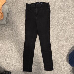 Hollister Women's Black Skinny Jeans - High Rise